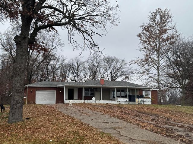 1748 E 900 N, Wheatfield, IN 46392