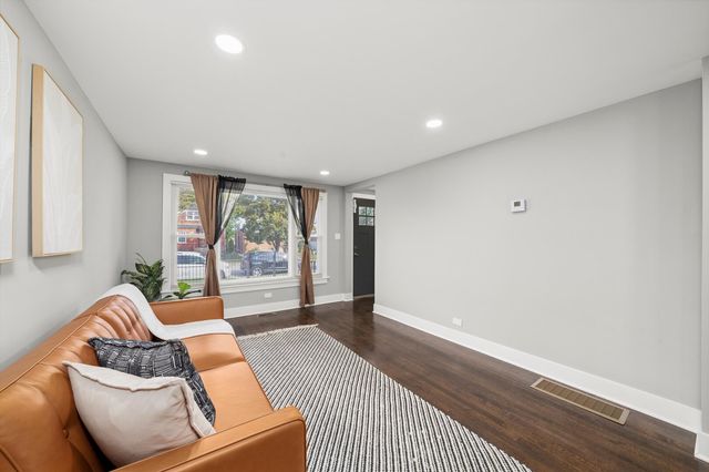819 E 98th Place, Chicago, IL 60628