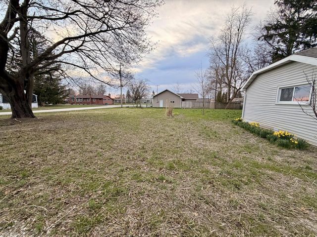W1038 Geranium ROAD, Genoa City, WI 53128