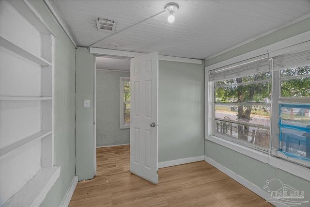 1011 W Hatton St, Pensacola, FL 32526
