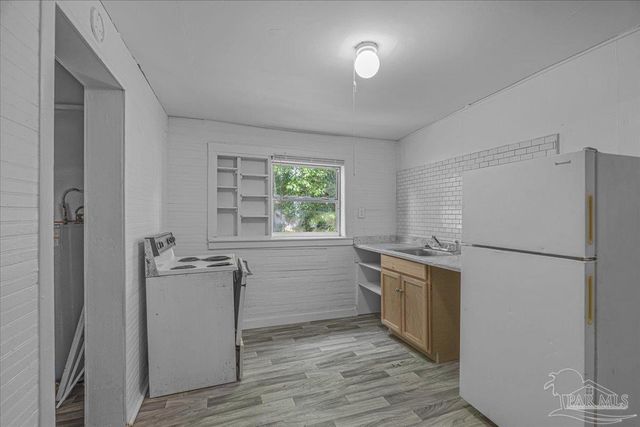 1011 W Hatton St, Pensacola, FL 32526