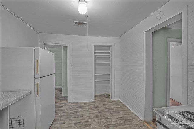1011 W Hatton St, Pensacola, FL 32526