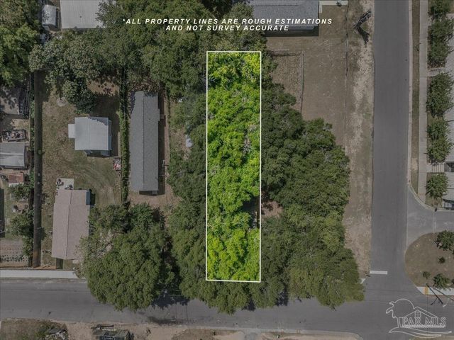 1011 W Hatton St, Pensacola, FL 32526