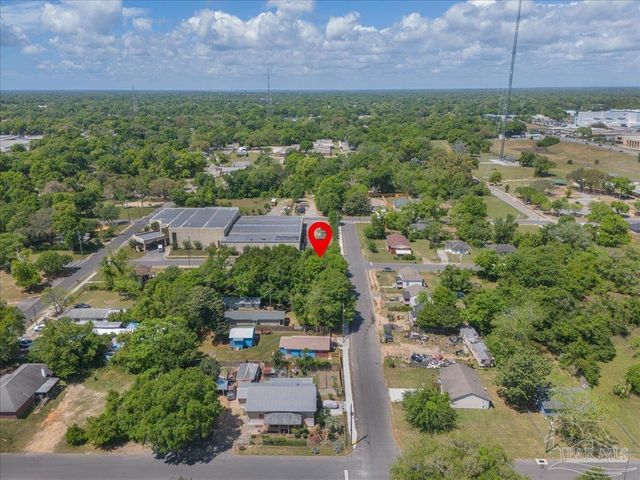 1011 W Hatton St, Pensacola, FL 32526