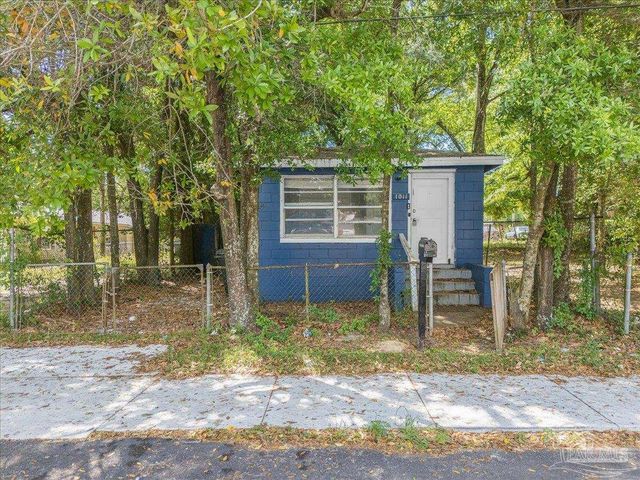 1011 W Hatton St, Pensacola, FL 32526
