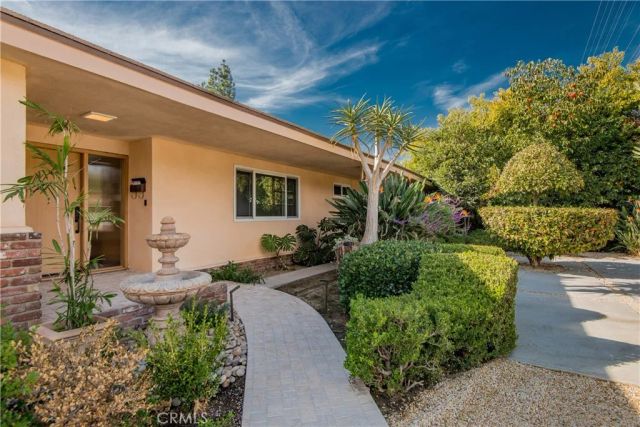 13104 Magnolia, Sherman Oaks, CA 91423