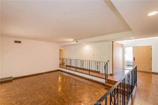 13104 Magnolia, Sherman Oaks, CA 91423