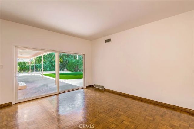 13104 Magnolia, Sherman Oaks, CA 91423