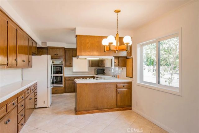 13104 Magnolia, Sherman Oaks, CA 91423