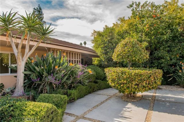 13104 Magnolia, Sherman Oaks, CA 91423