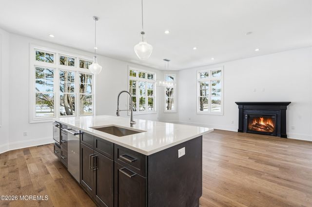 130 Eagle Way, Eatontown, NJ 07724