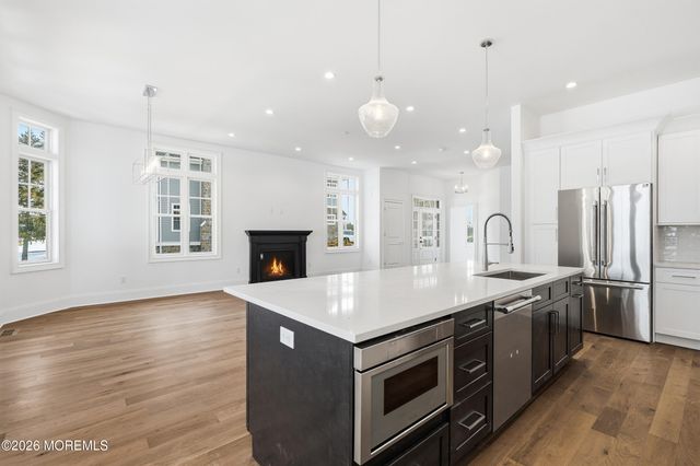 130 Eagle Way, Eatontown, NJ 07724