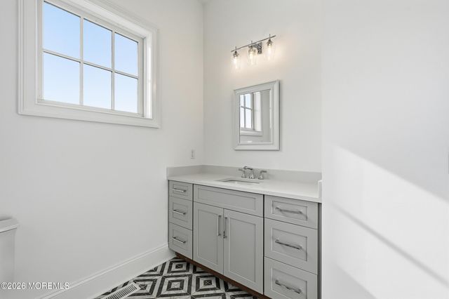 130 Eagle Way, Eatontown, NJ 07724