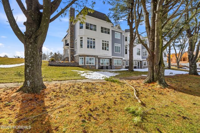 130 Eagle Way, Eatontown, NJ 07724