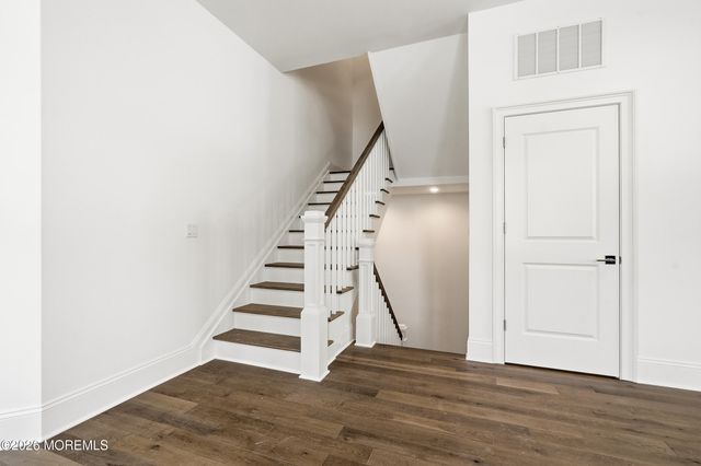 130 Eagle Way, Eatontown, NJ 07724