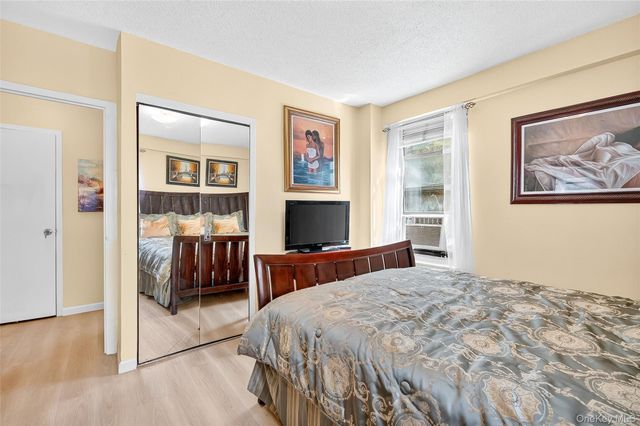 180 Pearsall Drive 1D, Mount Vernon, NY 10552