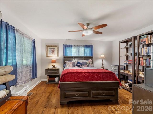 2 Ray Road, Weaverville, NC 28787