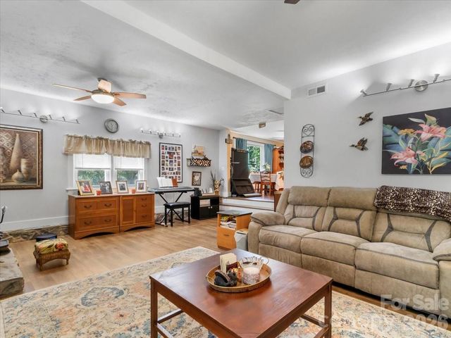 2 Ray Road, Weaverville, NC 28787