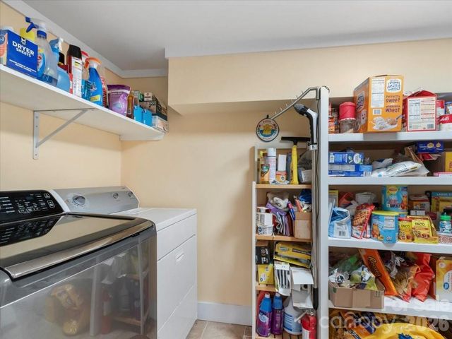 2 Ray Road, Weaverville, NC 28787