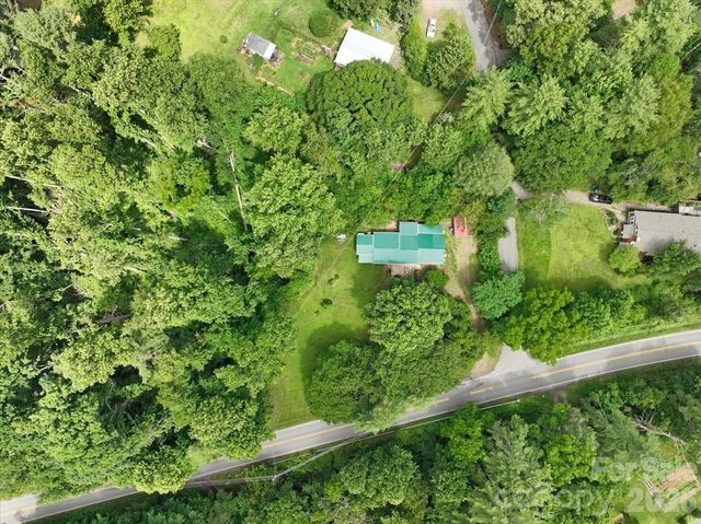 2 Ray Road, Weaverville, NC 28787