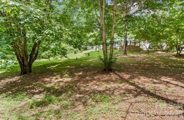 2 Ray Road, Weaverville, NC 28787