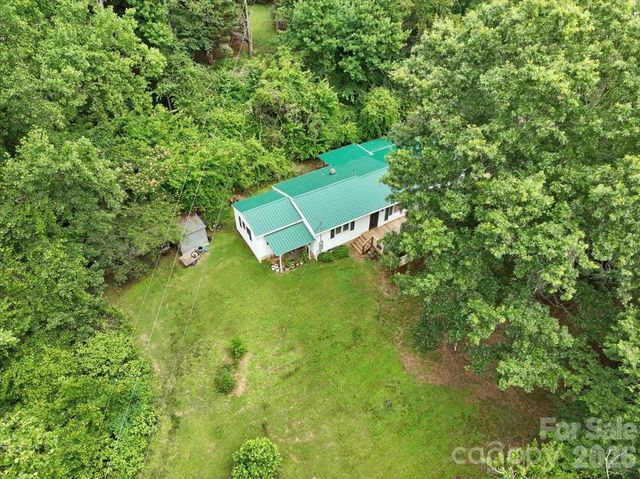 2 Ray Road, Weaverville, NC 28787