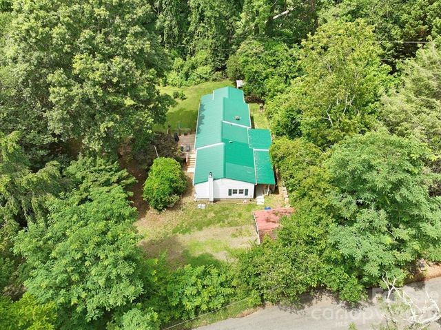 2 Ray Road, Weaverville, NC 28787