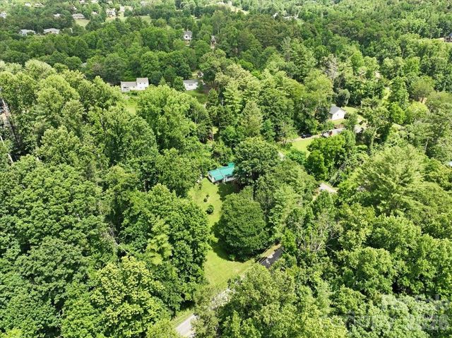 2 Ray Road, Weaverville, NC 28787