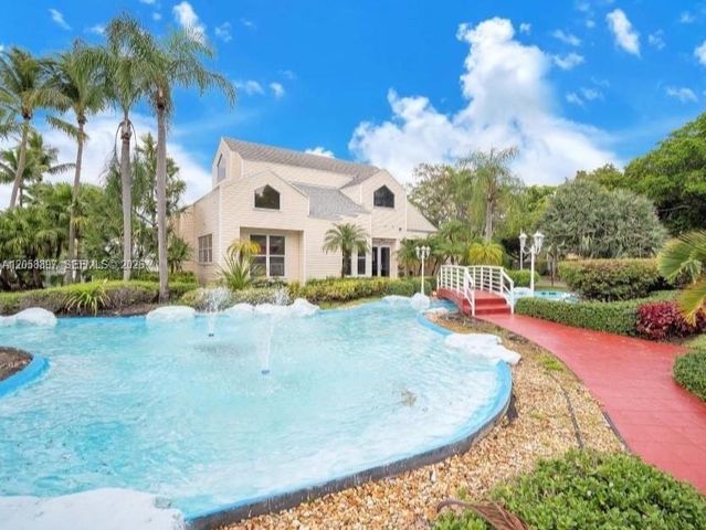 3461 NW 44th Street 102, Oakland Park, FL 33309