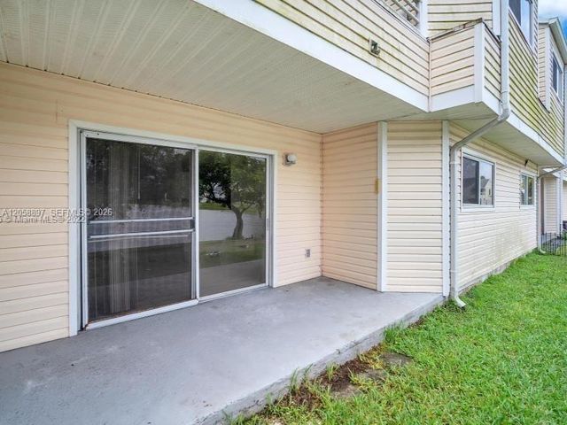 3461 NW 44th Street 102, Oakland Park, FL 33309