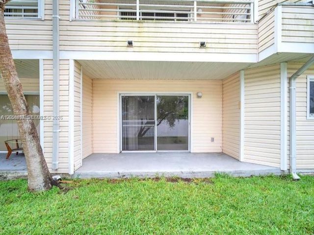 3461 NW 44th Street 102, Oakland Park, FL 33309