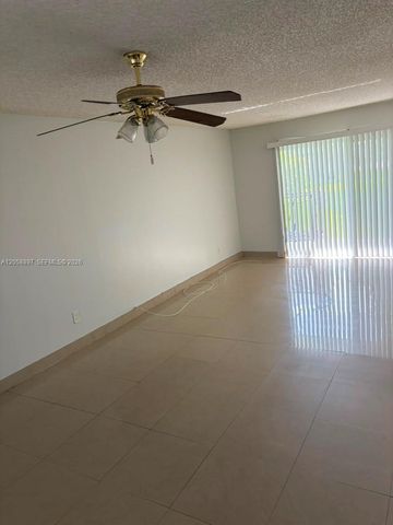 3461 NW 44th Street 102, Oakland Park, FL 33309