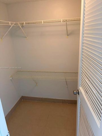 3461 NW 44th Street 102, Oakland Park, FL 33309