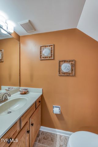 1725 Lakeview Drive, 42, Johnson City, TN 37601