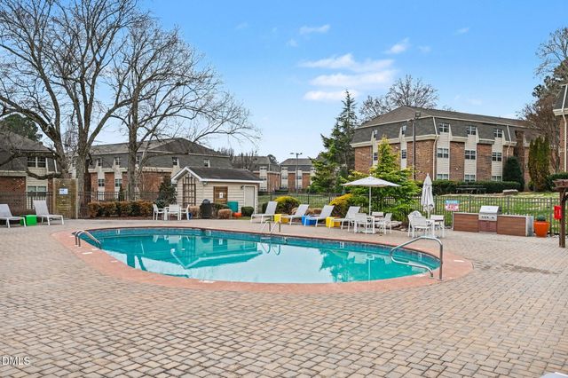 501 Jones Ferry Road Unit J9, Carrboro, NC 27510