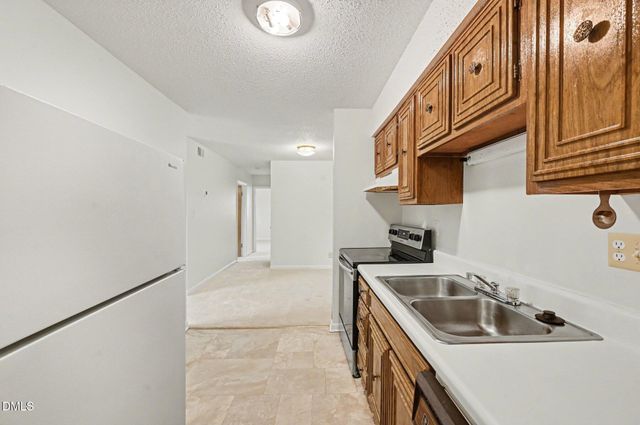 501 Jones Ferry Road Unit J9, Carrboro, NC 27510