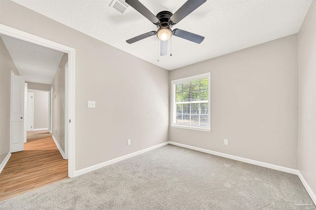 5700 Country Squire Dr, Milton, FL 32570