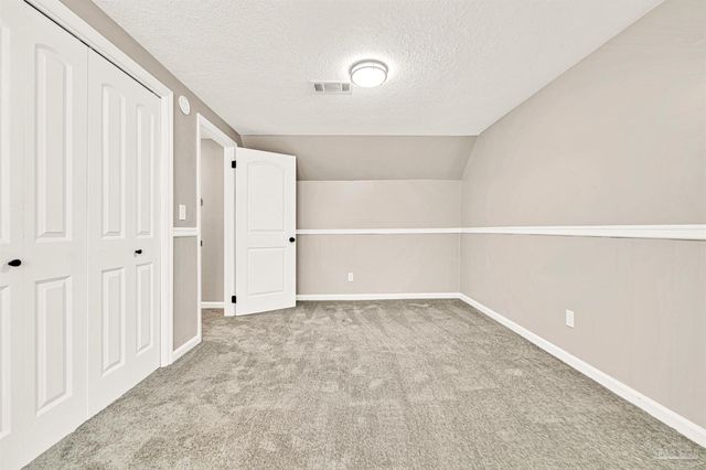 5700 Country Squire Dr, Milton, FL 32570