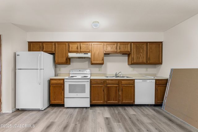 3816 CANDLELIGHT DRIVE, Jefferson City, MO 65109