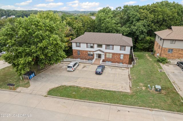 3816 CANDLELIGHT DRIVE, Jefferson City, MO 65109