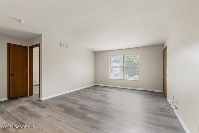 3816 CANDLELIGHT DRIVE, Jefferson City, MO 65109