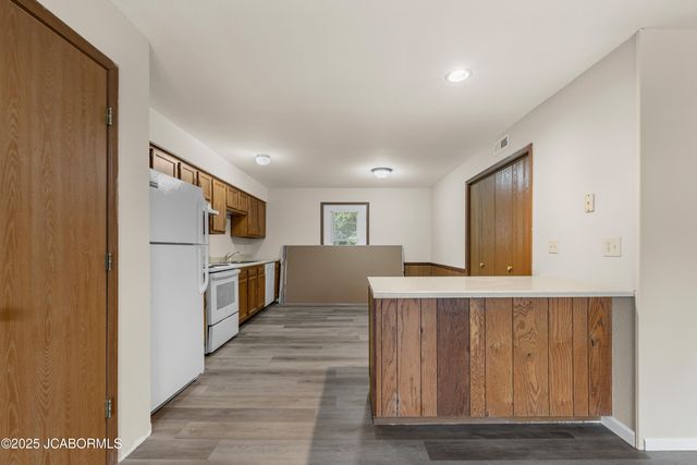 3816 CANDLELIGHT DRIVE, Jefferson City, MO 65109