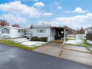 18592 Edwards 3, Doylestown, OH 44230