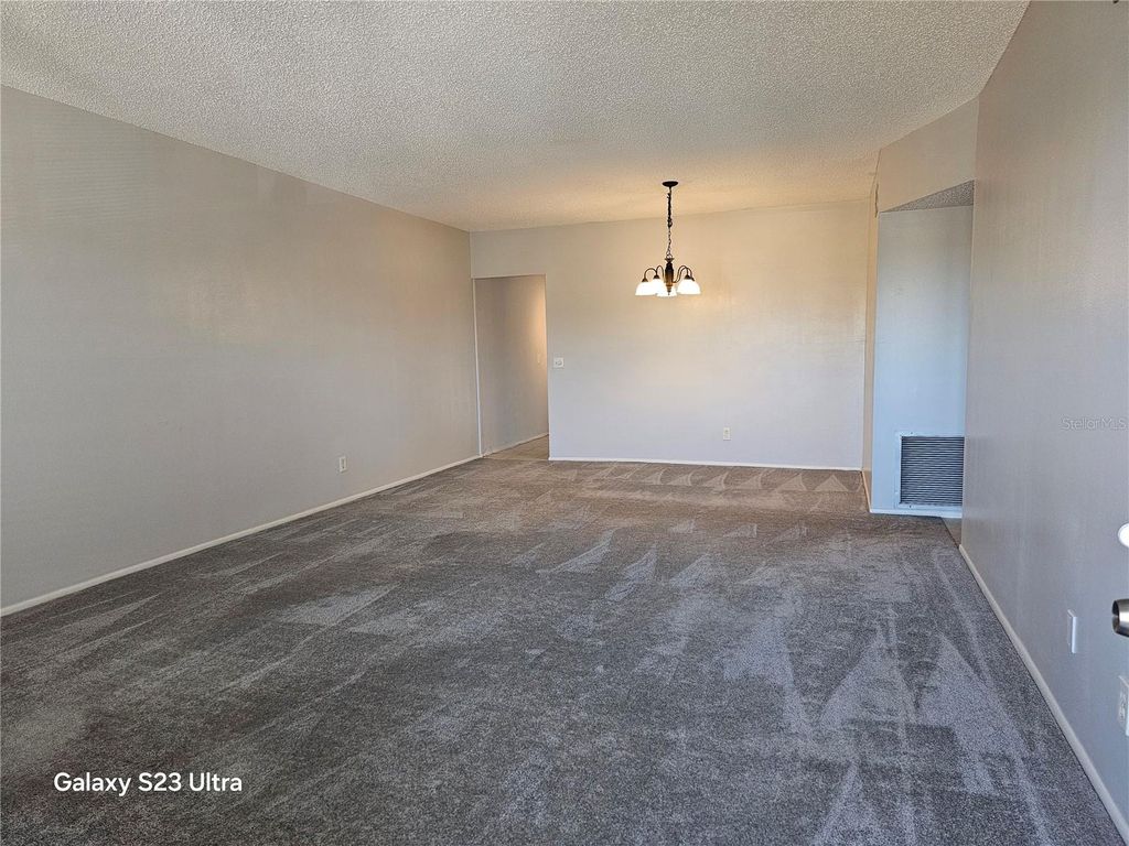 Image 3 of property listing at 2361 ECUADORIAN WAY 57, Clearwater, FL 33763