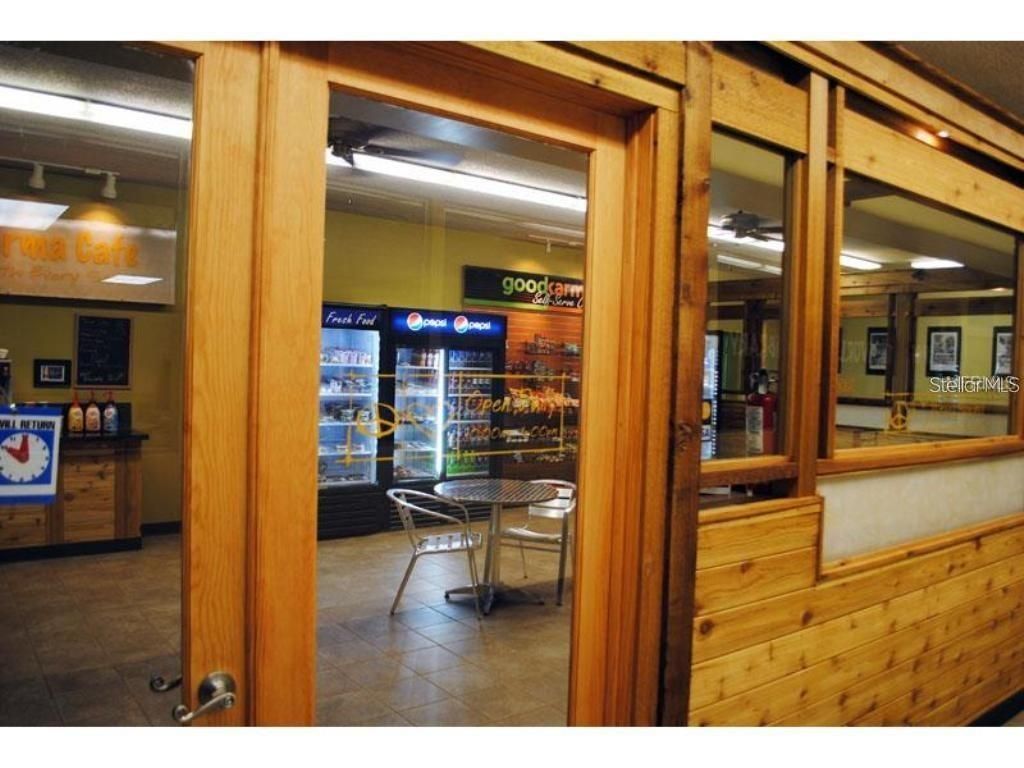 Image 38 of property listing at 2361 ECUADORIAN WAY 57, Clearwater, FL 33763