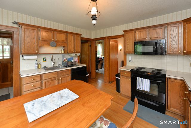15 Union Street, Plymouth, CT 06786