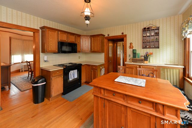 15 Union Street, Plymouth, CT 06786