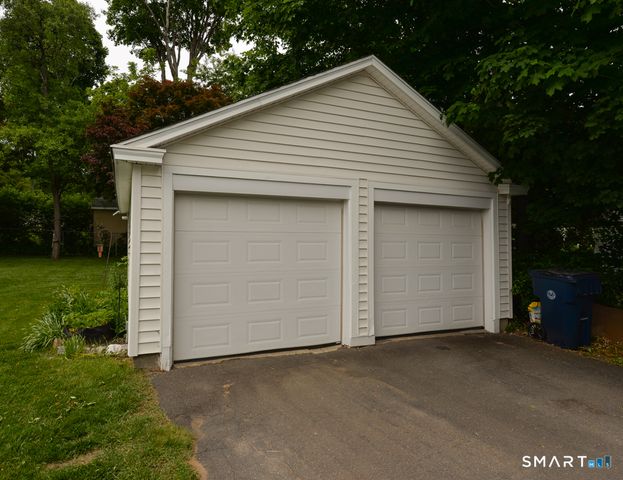 15 Union Street, Plymouth, CT 06786