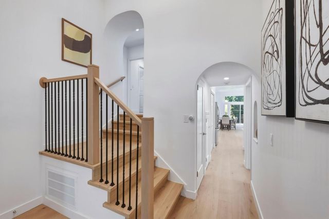 313 W 25th Avenue, San Mateo, CA 94403