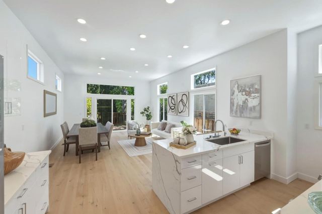 313 W 25th Avenue, San Mateo, CA 94403
